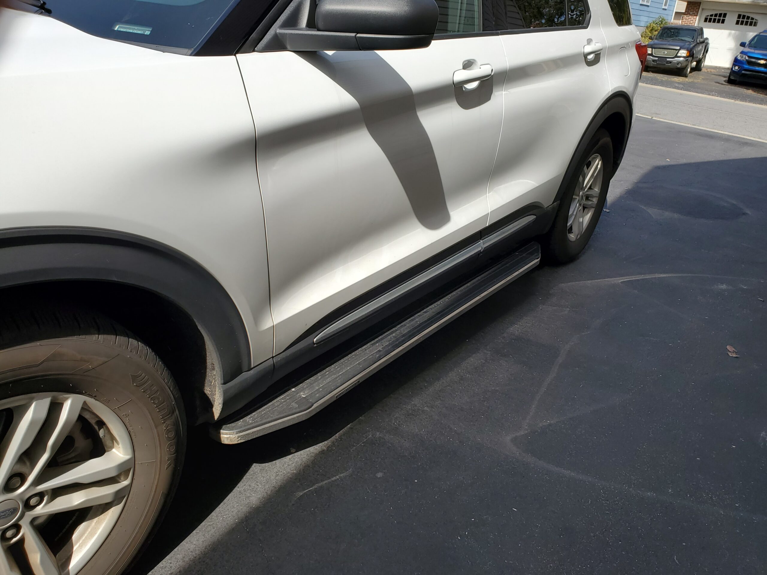Black Horse Off Road Black Aluminum Premium Running Boards Compatible with 2020-2022 Ford Explorer / 2020-2022 Lincoln Aviator customer photo 1