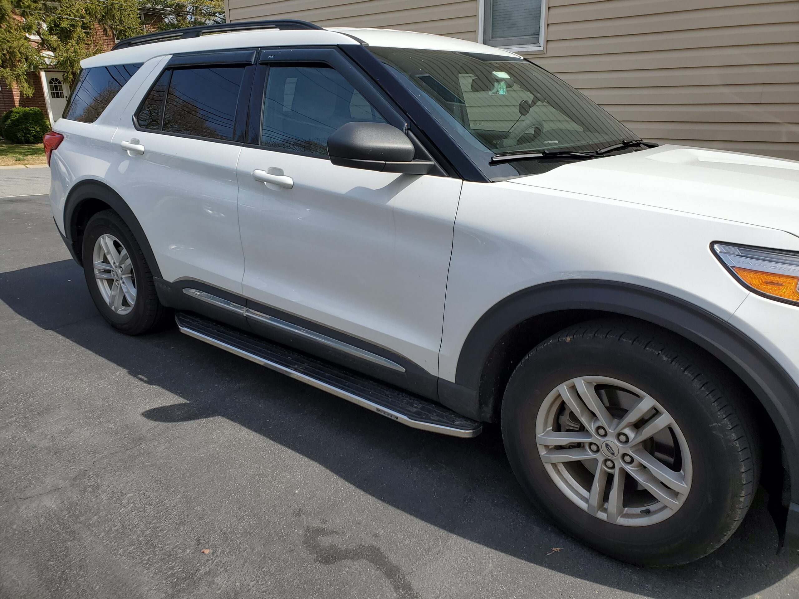 Black Horse Off Road Black Aluminum Premium Running Boards Compatible with 2020-2022 Ford Explorer / 2020-2022 Lincoln Aviator customer photo 2