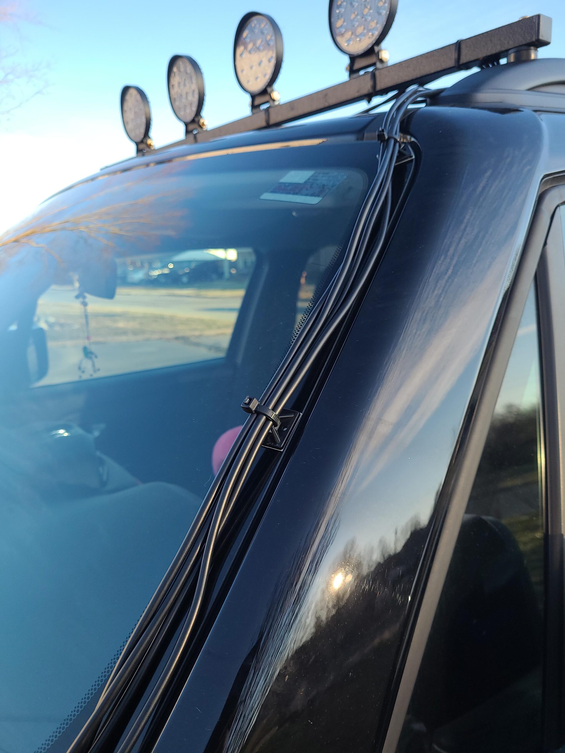 Ampper 4 Lead Wiring Harness for LED Rock Lights, LED Rock Light Pod Wiring Harness Kit with 2 Extension Wires, Relay, Fuse and Switch customer photo 1