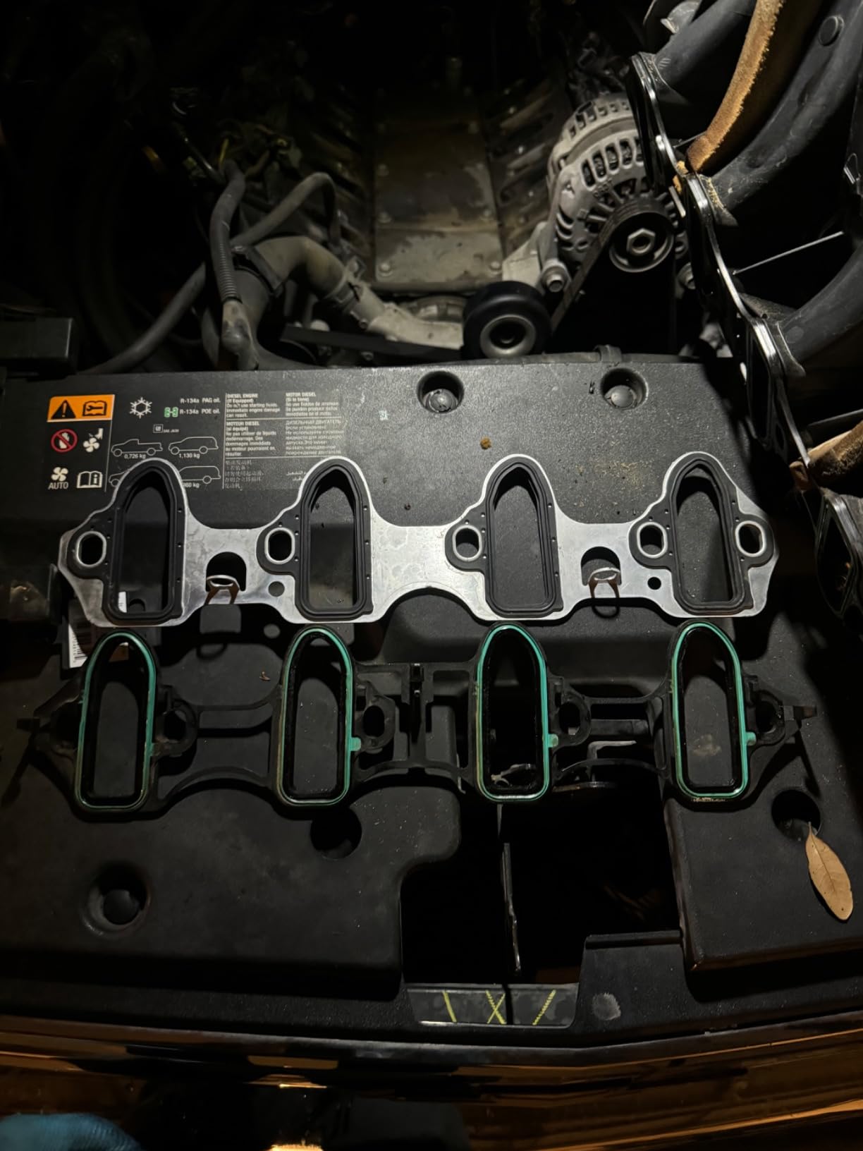 Intake Manifold Gasket Set - Compatible with 4.8L 5.3L 6.0L Chevy Silverado, Suburban, Tahoe, GMC Sierra, Yukon, Savana, Cadillac Escalade - Replace 89060413 MS98016T customer photo 2