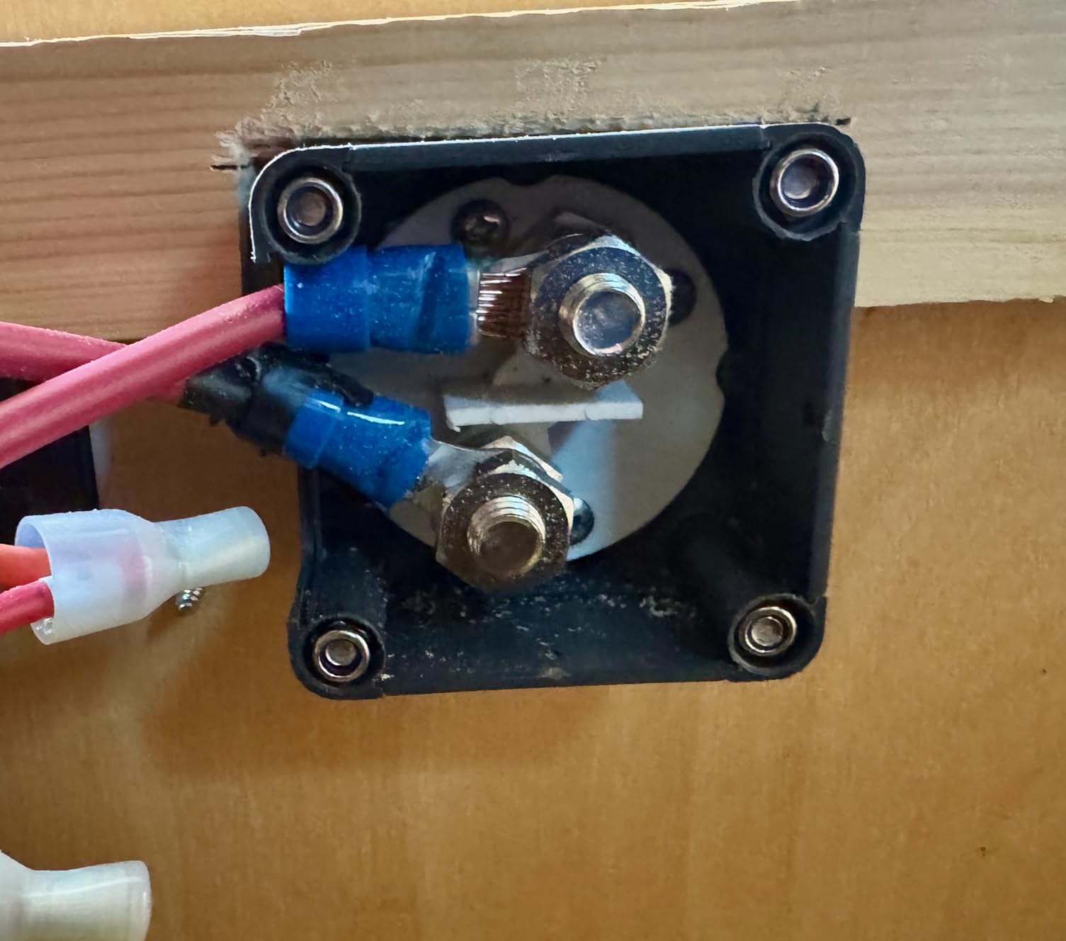 Battery Disconnect Switch Master, 12V-48V Waterproof Power Isolator On-Off Kill Switch 275Amps High Current for Car RV Marine Boat Truck ATV Vehicles customer photo 2