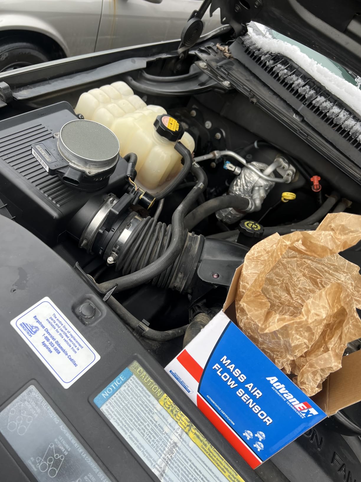 Mass Air Flow Sensor MAF Compatible with Chevrolet Silverado Suburban Escalade Tahoe Yukon 99-07 /Cadillac Rainier Deville Eldorado 00-05 /Pontiac 05-06 customer photo 1