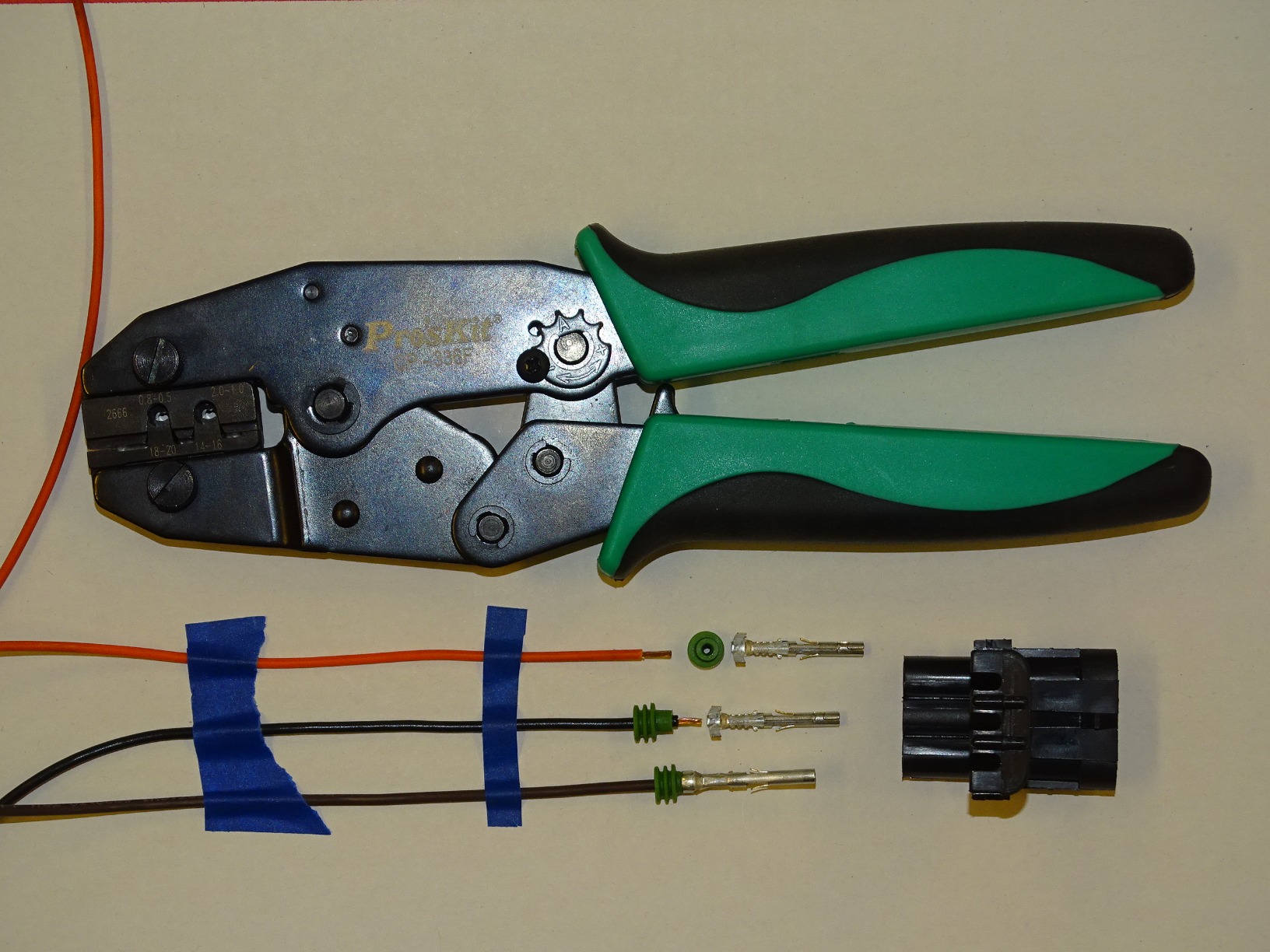 Delphi WeatherPack Connector Kit WP-170: Sealed Weatherproof Automotive Electrical Connectors 14-20 Gauge with 1 pin, 2 pin, and 3 pin OEM 100% Genuine Assortment in 178 Piece Project Kit customer photo 1