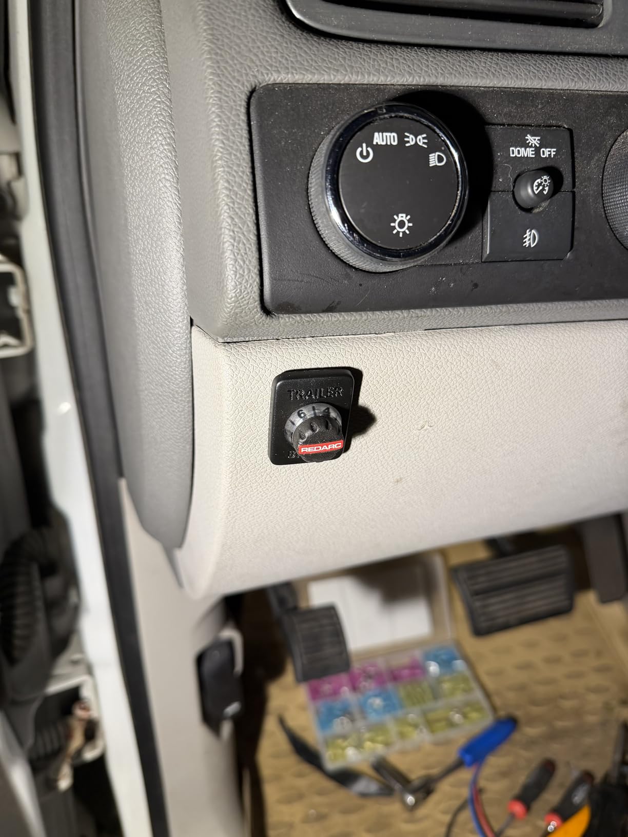 REDARC Tow-Pro Elite Electric Trailer Brake Controller, Universal Fit for 1 to 3 Axle Trucks, SUVs customer photo 1