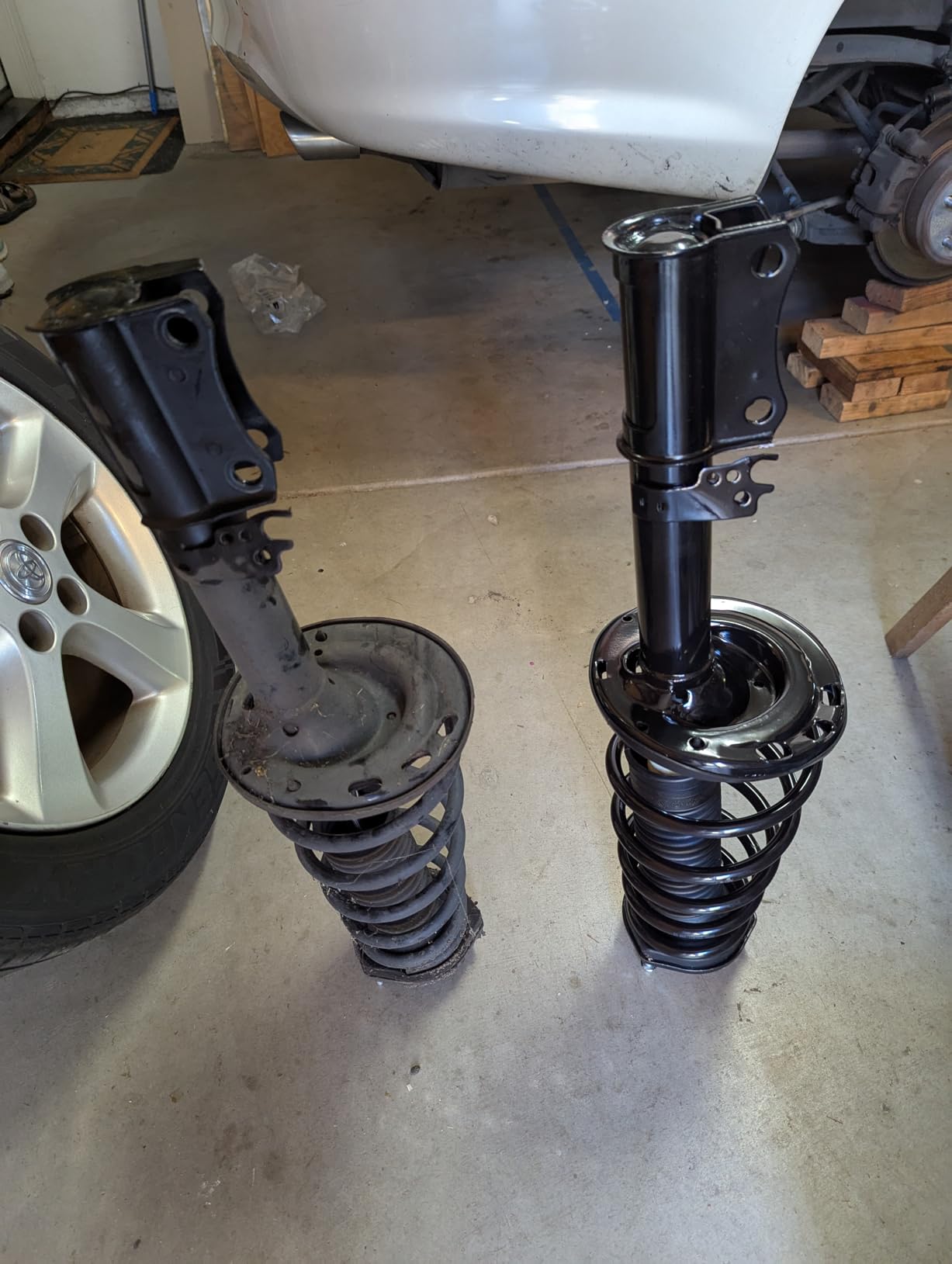 MOSTPLUS Front+Rear Complete Struts Shocks Assembly Compatible for 2004 2005 2006 Toyota Camry Solara Lexus ES330 172205 172206 172208 172207 Coil Spring customer photo 2