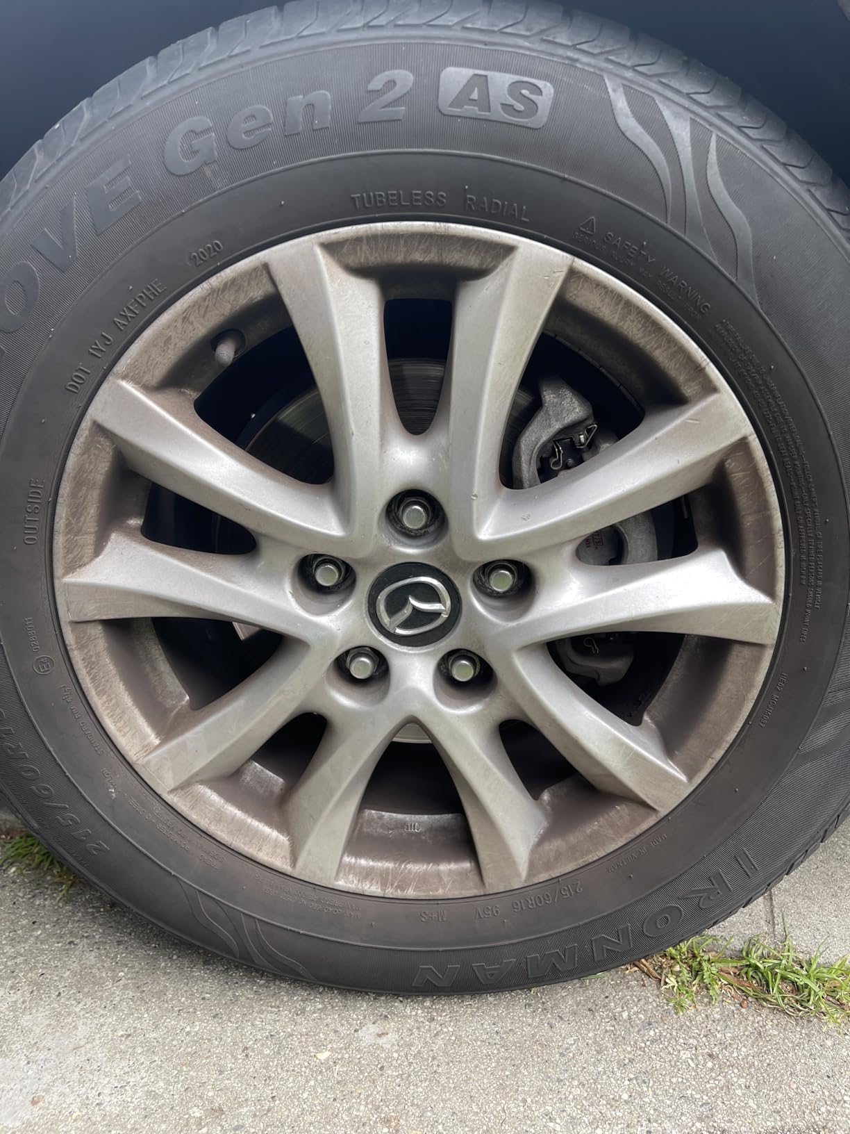 GYEON Iron Wheel Cleaner Redefined - Acid-Free Gel Formula for Brake Dust & Iron Removal - Safe on All Wheel Finishes and Rim Types - Professional Grade Wheel Cleaning Spray customer photo 1