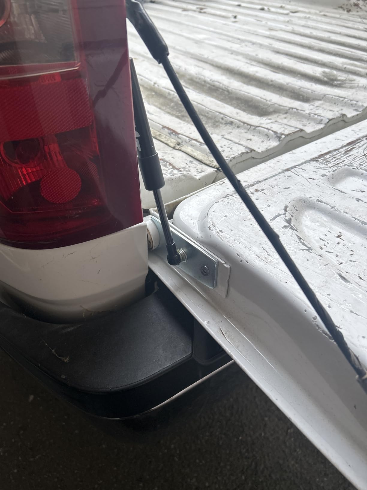 Orion Motor Tech Heavy Duty Pickup Tailgate Assist for 07-18 Chevy Silverado GMC Sierra 1500 & 07-19 HD 2500 3500 customer photo 2