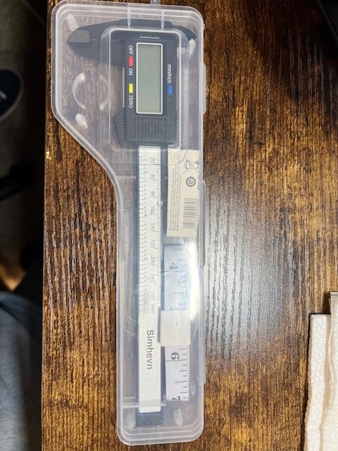 Electronic Digital Calipers, inch and Millimeter Conversion, LCD Screen displays 0-6