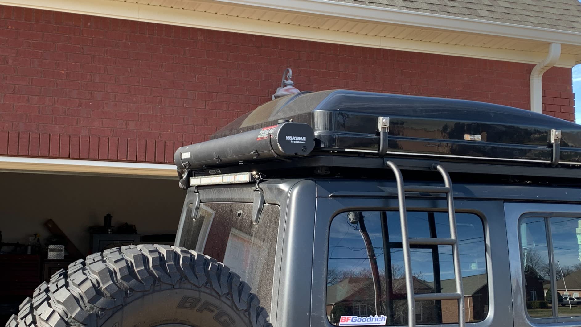 Yakima RoadShower Portable Aluminum Pressurized Water Storage with Garden Hose Adapter and 2 Outlet Water Ports customer photo 1