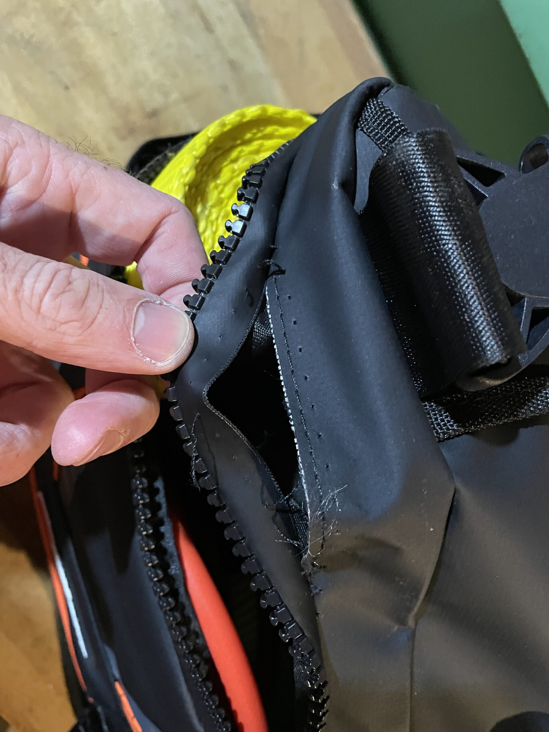 ARB ARB501A Orange and Black Updated Large Recovery Equipment Bag, Biggest Size, Fits Three Straps, Pulley, Damper, Gloves and Two Shackles customer photo 2