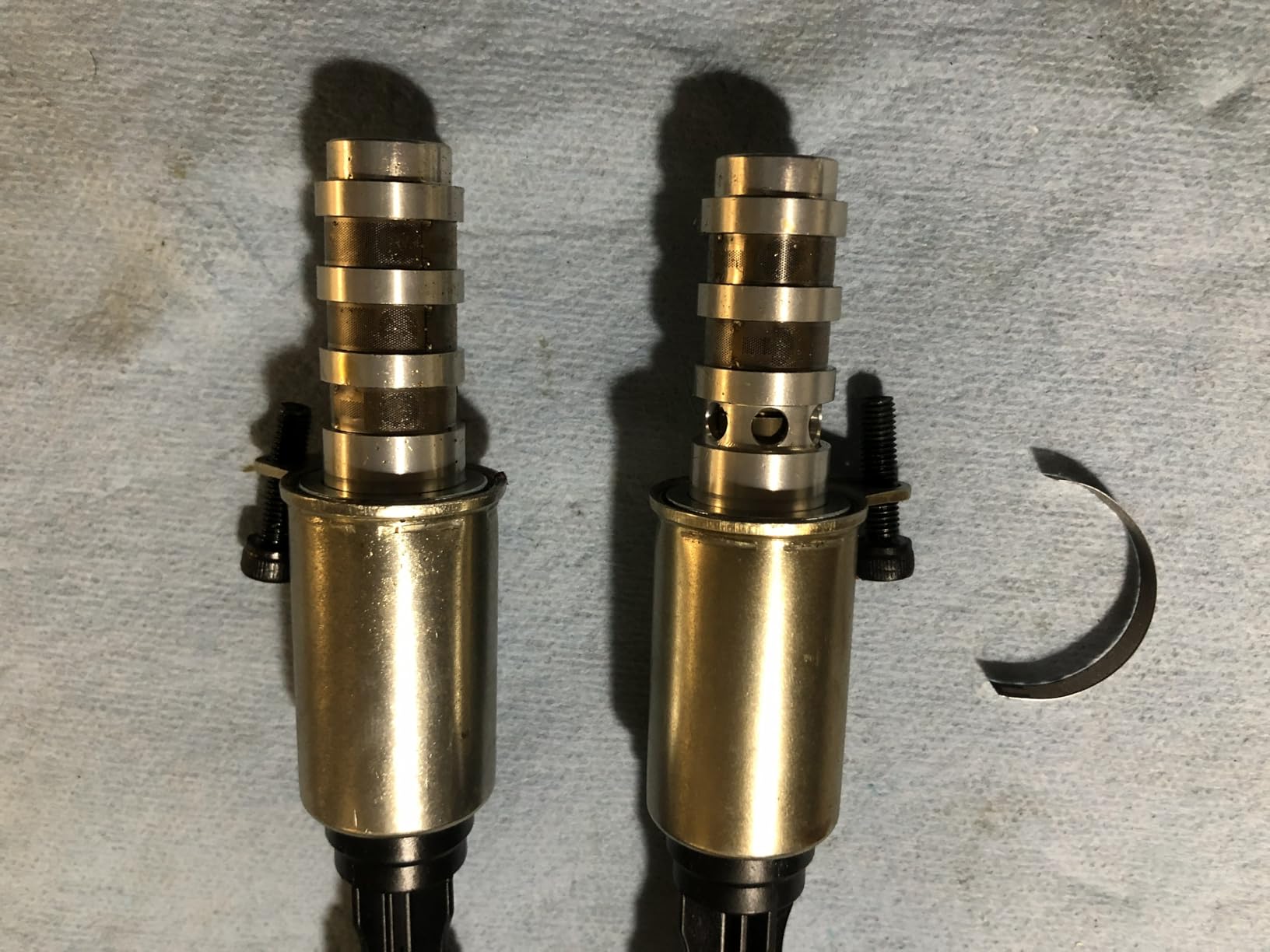 A-Premium 2-PC Engine Variable Valve Timing (VVT) Variable Camshaft Timing (VCT) Control Solenoid Compatible with Ford, Lincoln and Mercury Vehicles - 4.6L 5.4L 3V Engine customer photo 1