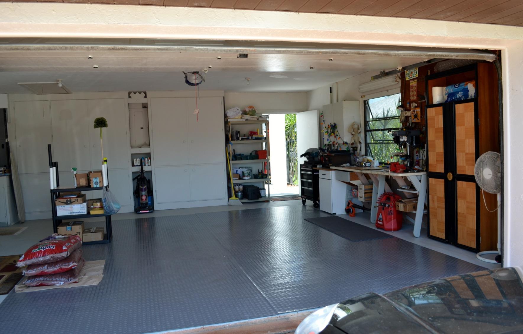 Flooring Inc's 1.6mm Nitro Flexible Vinyl Flooring, Truck & Car Mat, Diamond Pattern, 4' x 6', Midnight Black customer photo 2