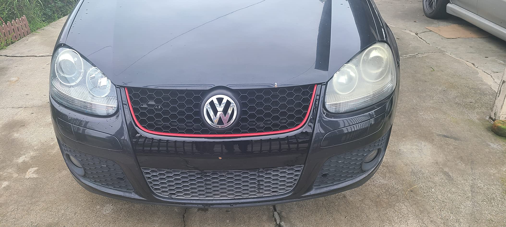 PartsFlow Main Front Upper Grill Gloss Black W/Red Trim Hex Mesh Grille Compatible With VW Volkswagen GTI Jetta 2006 2007 2008 2009 customer photo 2