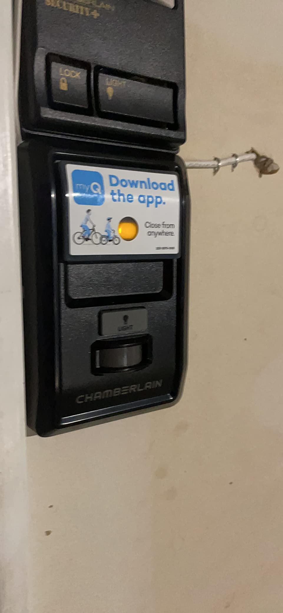 Chamberlain B4643T Smart Built in Camera-myQ Smartphone Controlled-Ultra Quiet, Strong Belt Drive, Blue Garage Door Opener customer photo 1