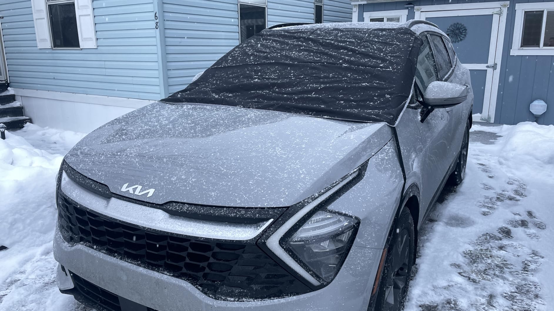 LoyaForba Car Magnetic Windshield Snow Cover for Ice, All Weather Application Windshield Cover, Snow and Wiper Protector for Most Cars, SUVs, Vans, Winter Car Front Window Accessories customer photo 1