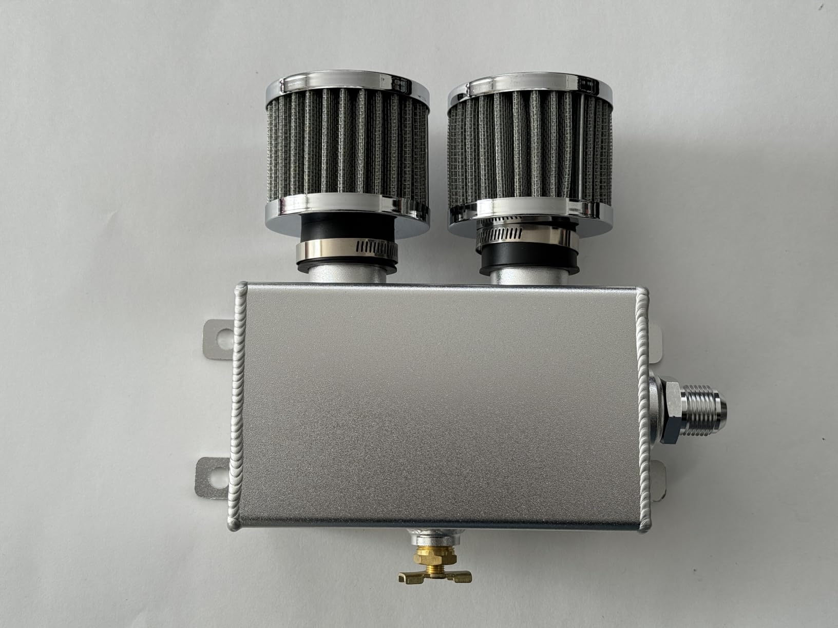 Universal Aluminum AN10 1.2L Twin Baffle Dual Filter Engine Oil Catch Can Tank With 2 Air Filters Oil Catch Reservoir Tank Can Breather Kit Silver customer photo 1