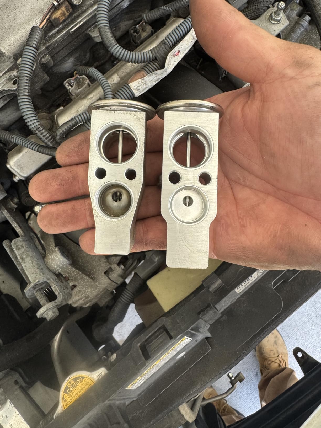 A-Premium A/C Expansion Valve Compatible with Toyota Camry RAV4 Corolla Highlander, Lexus LS460 LS600h, & More customer photo 1