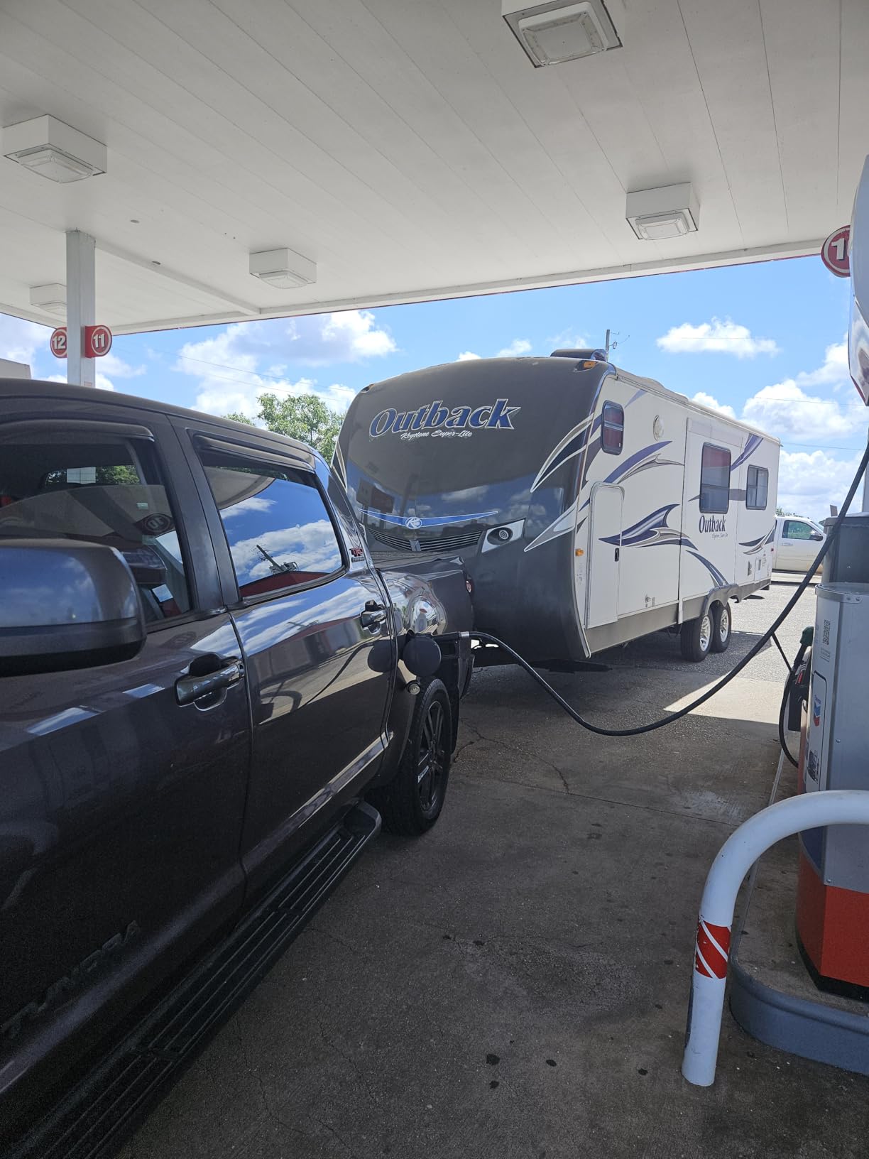 RETRUE Rear Air Bags Suspension Kit for Toyota Tundra 2007-2021 Truck Towing, 5000 Lbs of Load Leveling Capacity, Replacement for Firestone 2445 Ride Rite Airbags for Trucks Rear Suspension customer photo 2