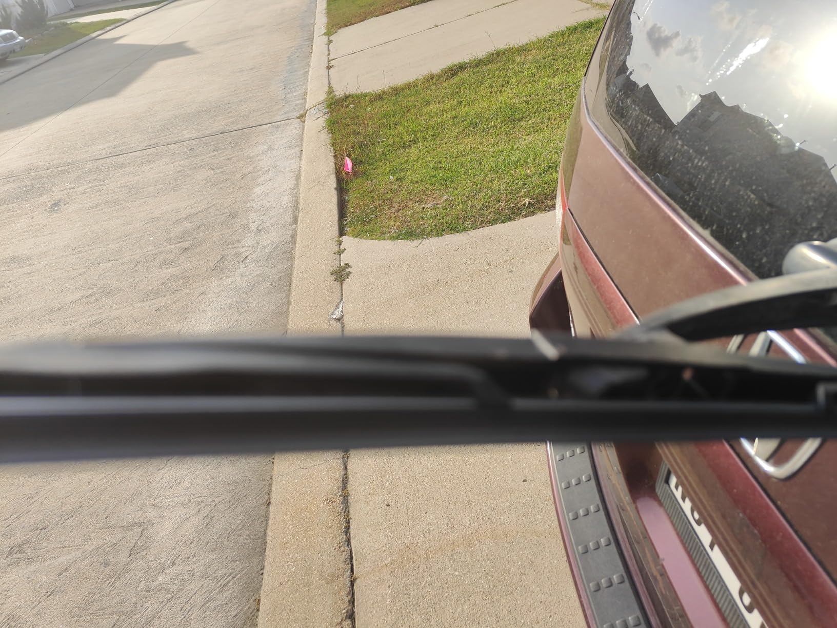 Rain-X 850028 RearView 12-B Rear Wiper Blade, 12 Inch Composite, Fits Rock Lock 3 customer photo 1
