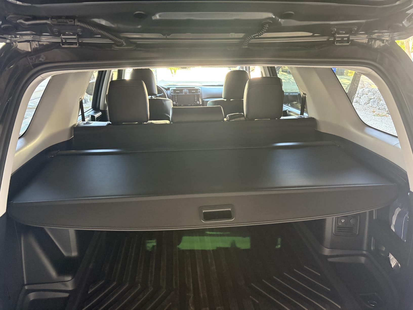 AUXMART Retractable Cargo Cover for Toyota Highlander 2020-2026 Rear Trunk Cover Shielding Shade for Toyota Highlander 2021 2022 2023 customer photo 2
