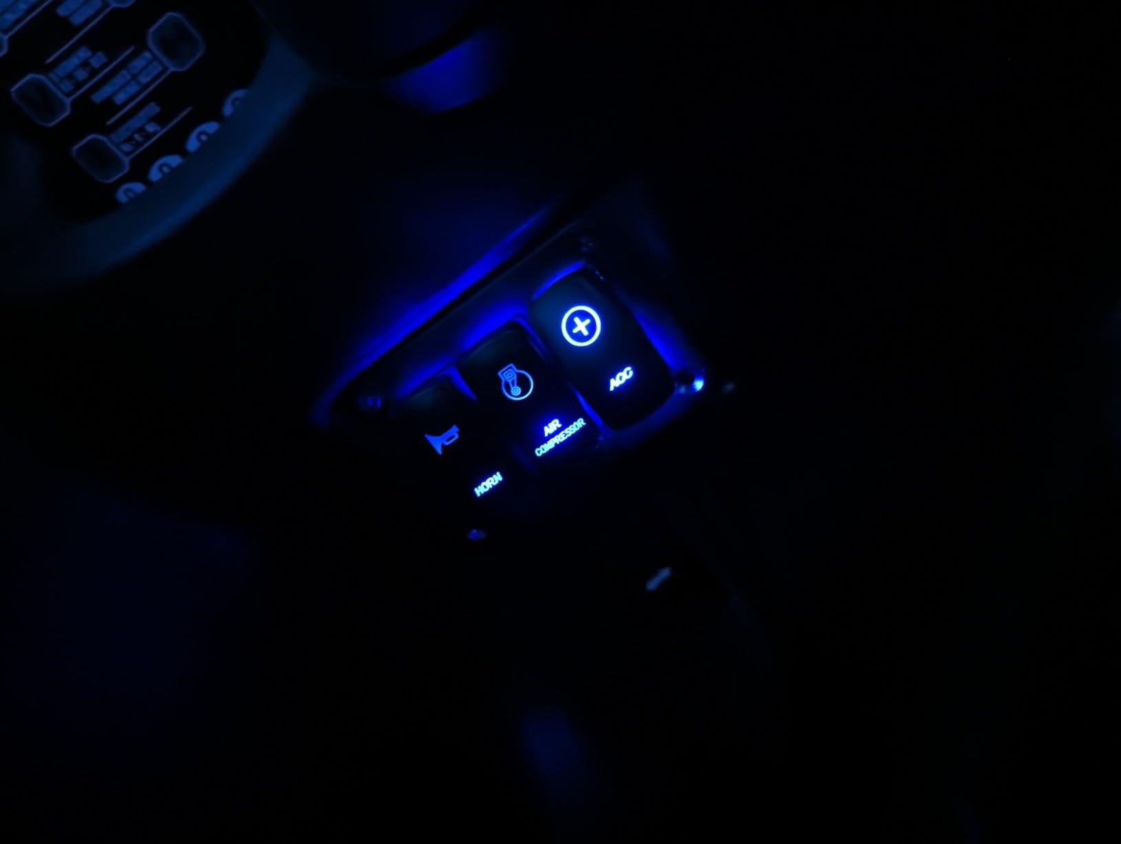 4 Way Rocker Switch Panel Housing Holder, Rocker Toggle Switch Panel Housing Bracket, Black Waterproof Anodized Aluminium Panel, with Screws for Car Marine Boat Truck RV SUV ATV UTV customer photo 2