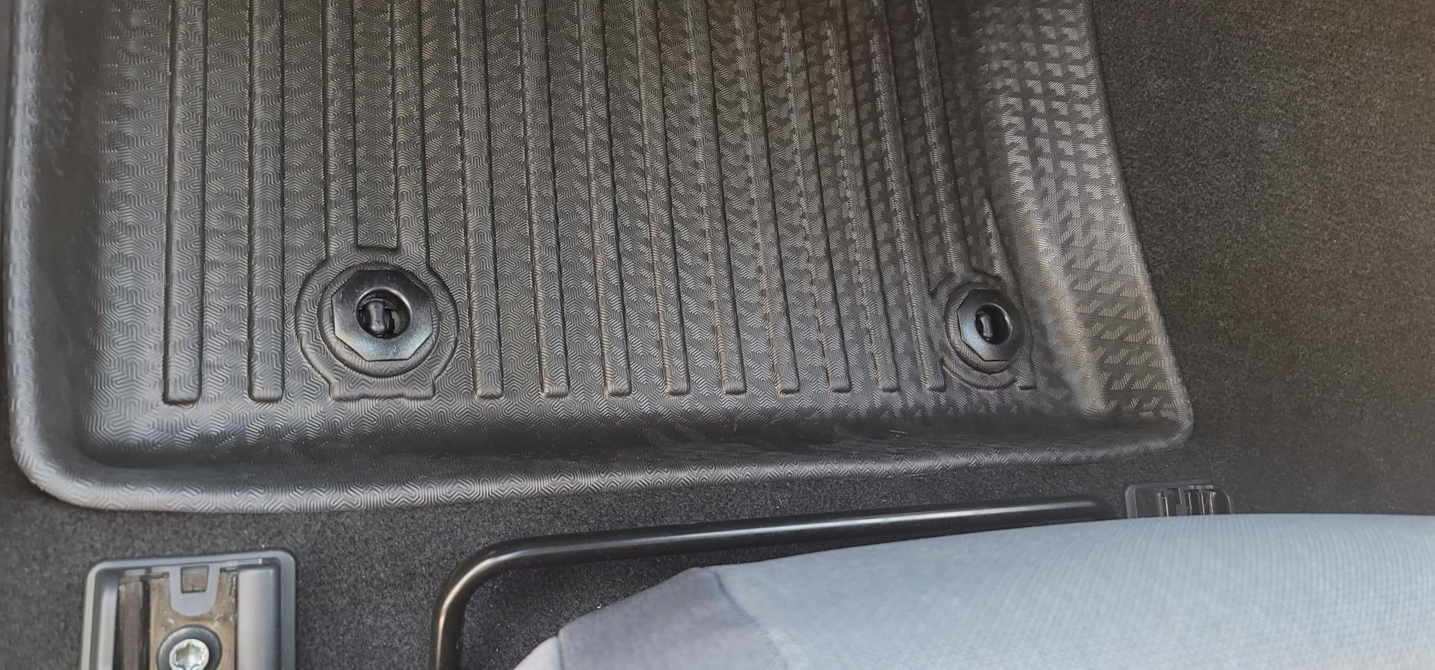 Mixsuper Floor Mats for Volkswagen ID.4 2021-2024 2025 2026, All Weather Floor Liners for VW ID4 Accessories 1st & 2nd Row Set Black customer photo 1