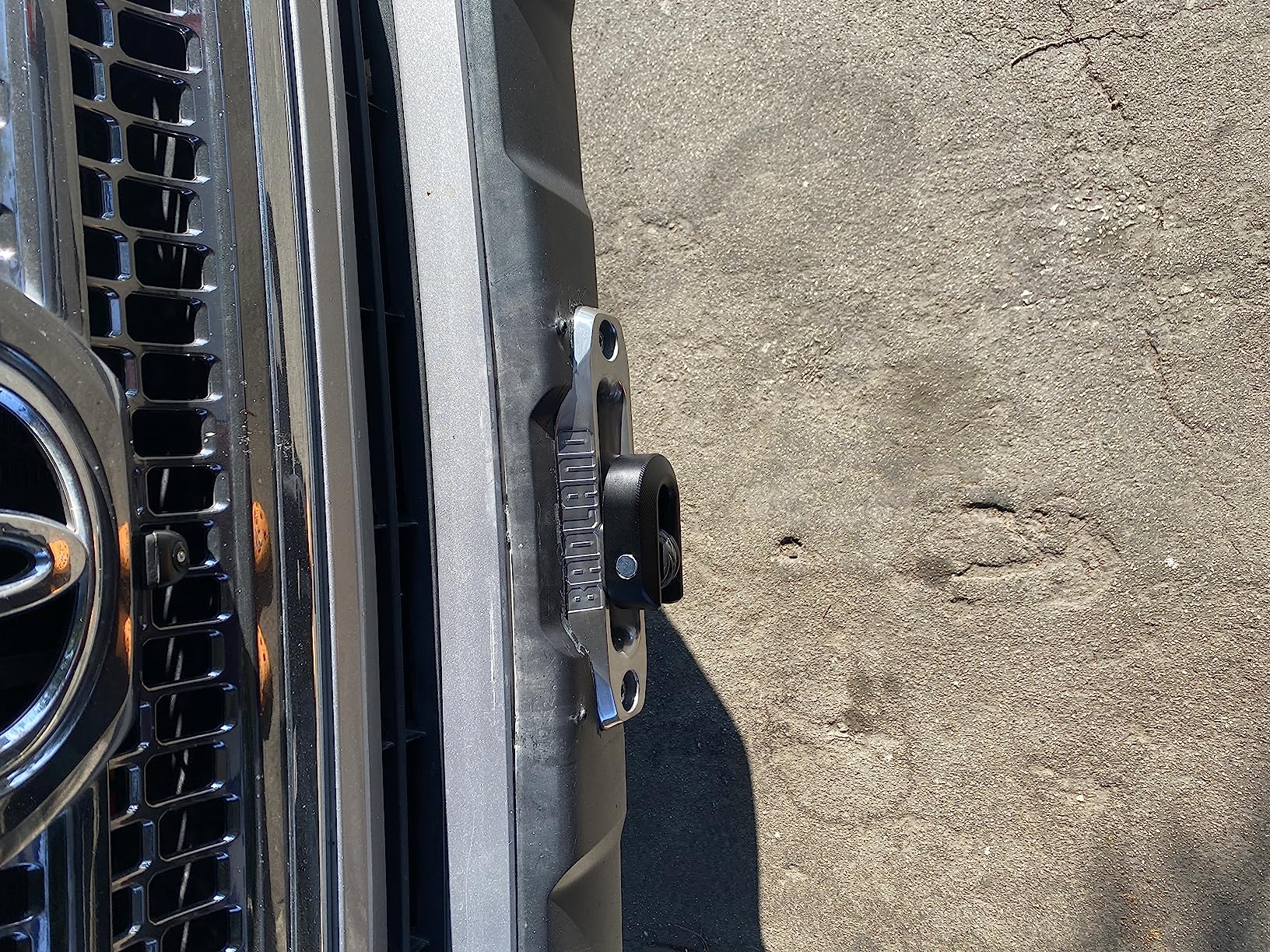 RENO Winch Shackle Mount 30,000lb Break Strength with Iron Pin & Rubber Guard customer photo 1