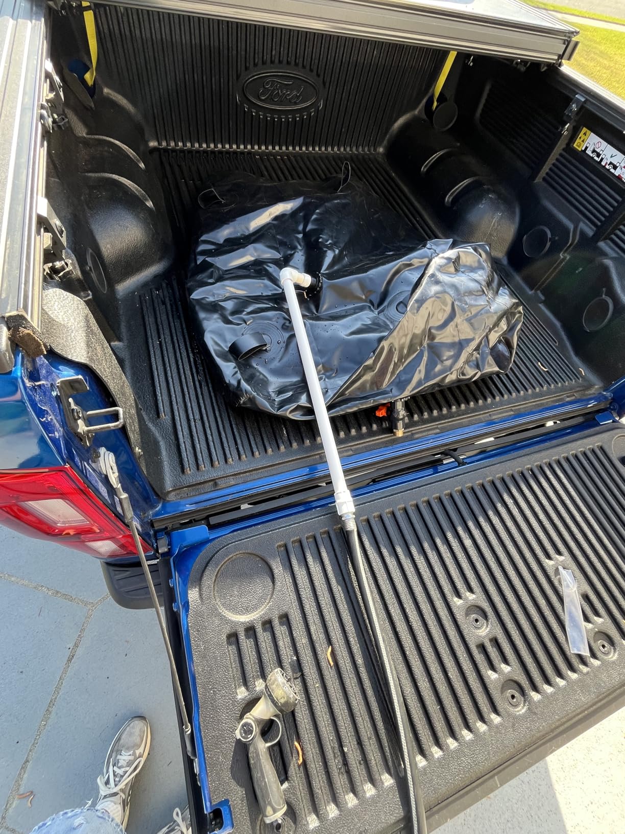 240 L/63.4 gal Water Bladder Storage Containers, Foldable Portable Water Tank Large Capacity Soft Water Bag, Drought Resistance, Fire Prevention, Emergency Water customer photo 1