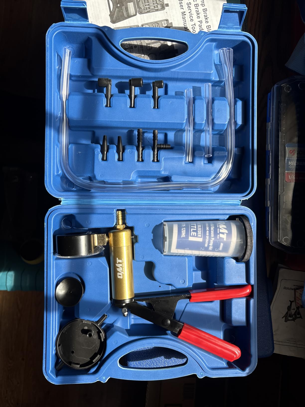 OMT 2-in-1 Brake Caliper Compression Tool and Vacuum Pump Bleeder Kit, 18 Adapters, Vacuum Bleeder & Compressor, Brake Service, Corrosion-Resistant Build customer photo 1