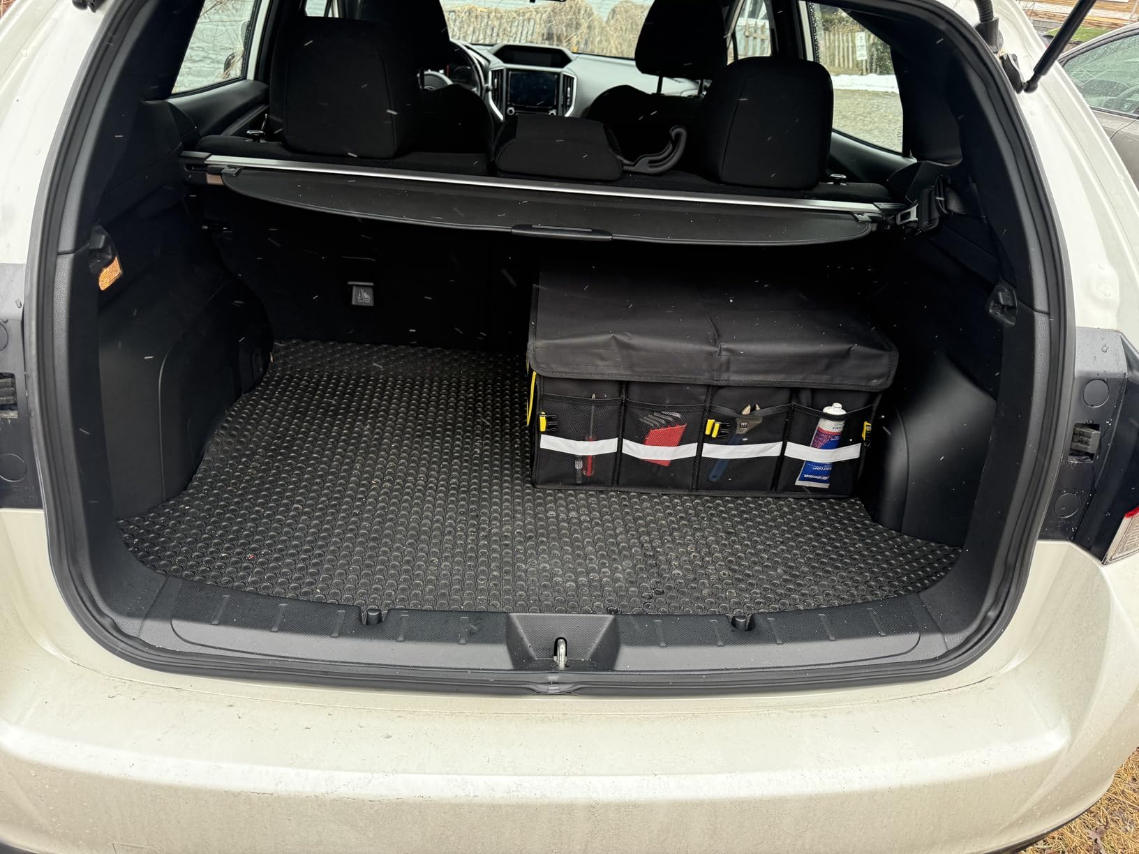 Oasser Car Trunk Organizer, 3 Compartments Collapsible Waterproof Car Organizer Storage with Foldable Cover, Reflective Strip, Non-Slip Bottom, 4 Mesh Pockets for SUV/Truck/Sedan/Camping/Road Trip customer photo 2