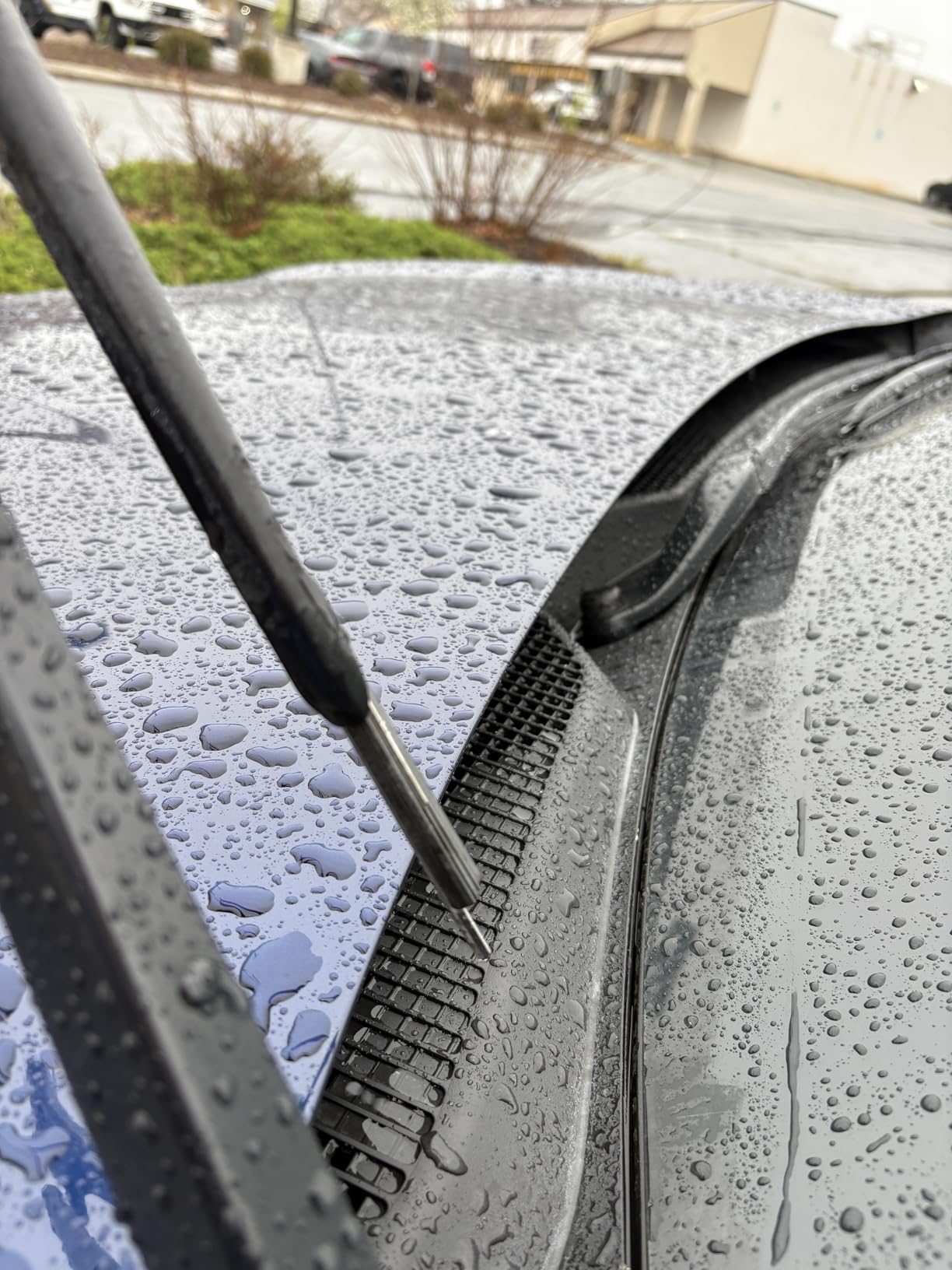 4PCS Car Windshield Wiper Blade Strips, DIY Silicone Car Frameless Window Boneless Replacement, Auto Adjustable Insert Rubber Wiper Blade Refills, Universal for SUV Truck Van customer photo 2