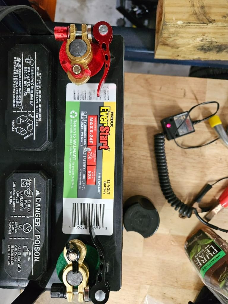 Battery Terminal Connectors 1 Pair, Battery Terminals Brass (M8 x 25mm Bolt), Battery Cable Ends Quick Release, Car Battery Terminal with Anti-Corrosion Pad for Car, caravan, truck, boat by XIOGZAXI customer photo 2