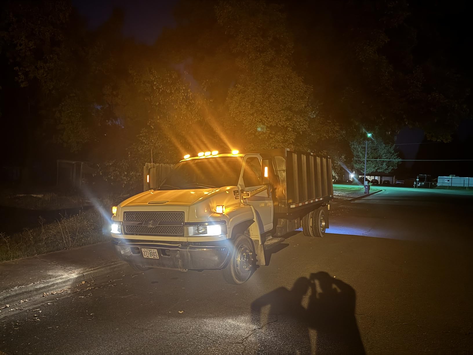 5Pcs Truck Cab Marker Lights 17 LED Amber Cab Roof Top Marker Clearance Running Lights w/Chrome Base Replacement for Peterbilt Kenworth Freightliner Cab Roof Lights Assembly 12V customer photo 1