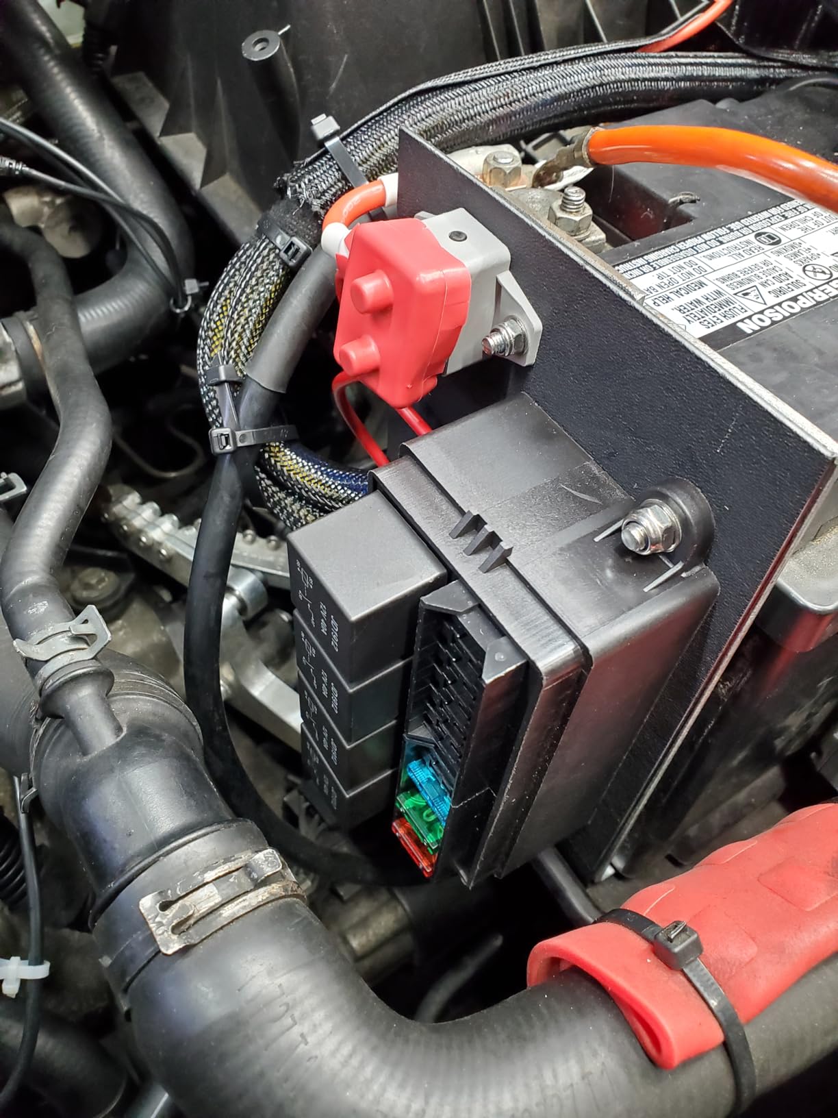 12 Volt Fuse Relay Box Pre-Wired Fuse and Relay Box with 4 Relays and 12 Way ATC/ATO Fuses Sealed 12V Relay Fuse Box Block for Auto Car Marine Boat customer photo 2
