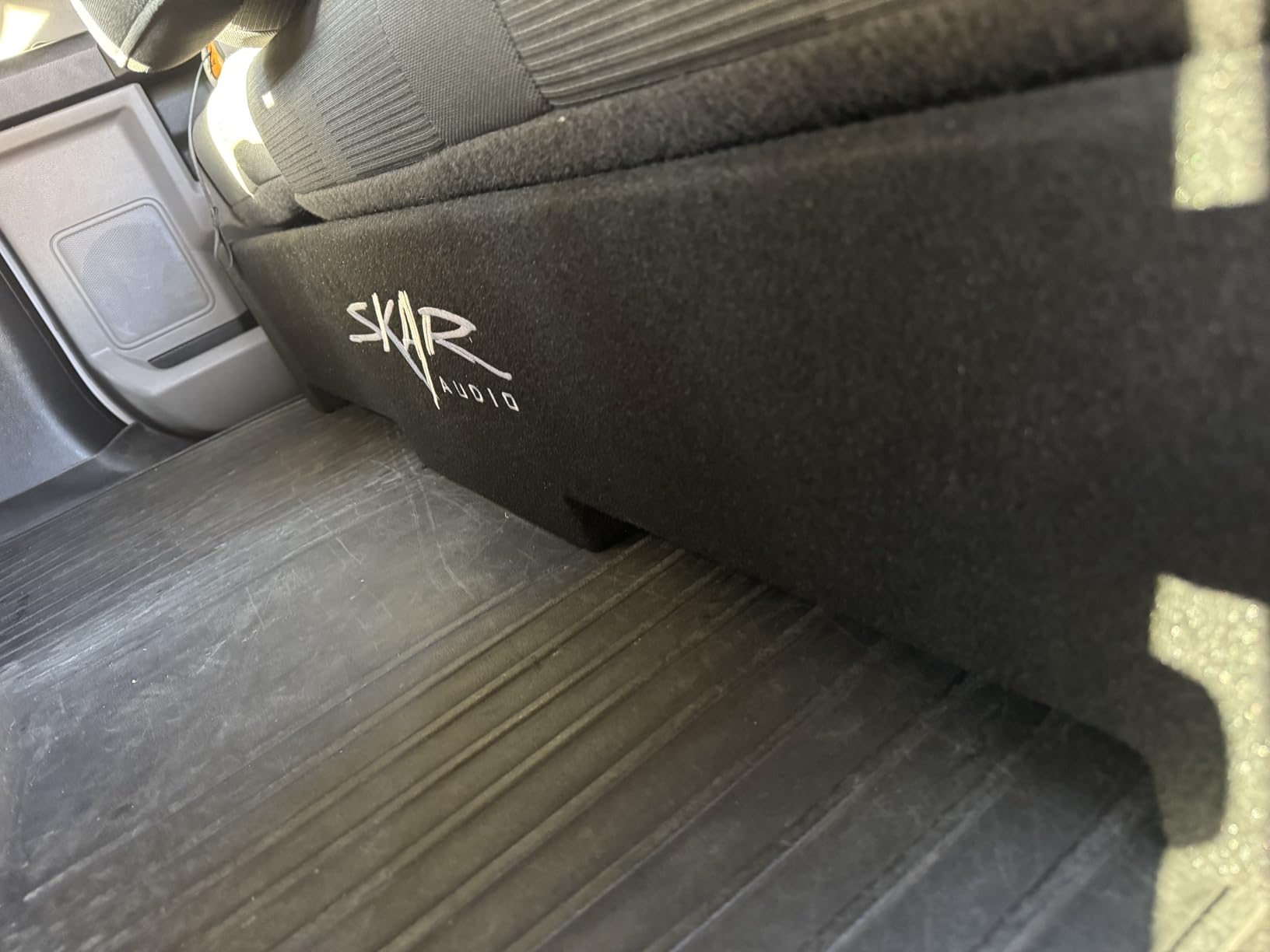 Recoil RED1800.5 1800 Watts Class-D Car Audio 5-Channel Amplifier, Mono 1 Ohm Stable, Remote Bass Knob Included customer photo 2