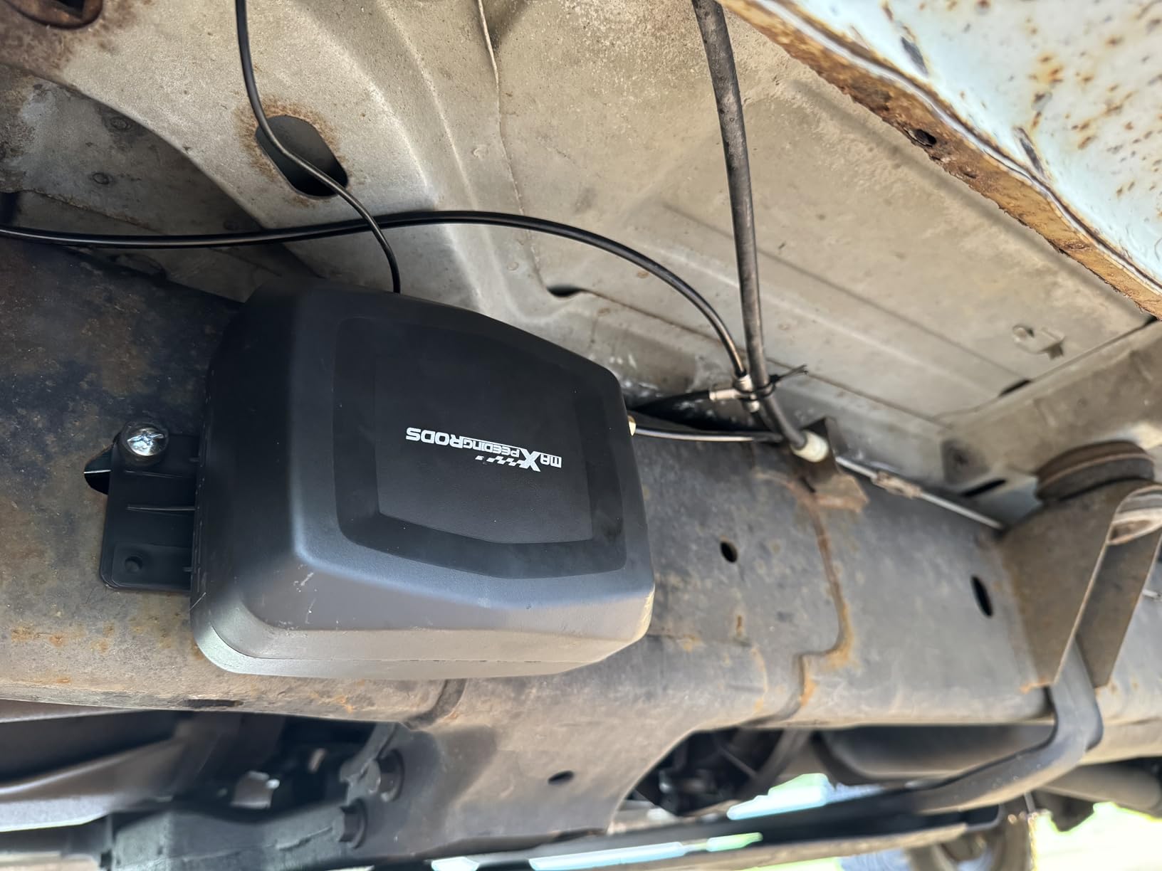 maXpeedingrods On Board Air Compressor System Universal Air Spring Compressor Kit with Gauge Air Line T Fittings for Trucks Vans customer photo 1