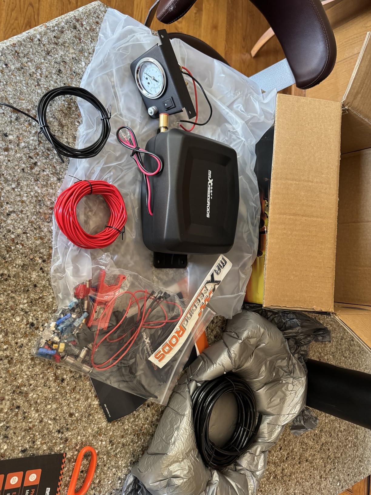 maXpeedingrods On Board Air Compressor System Universal Air Spring Compressor Kit with Gauge Air Line T Fittings for Trucks Vans customer photo 2