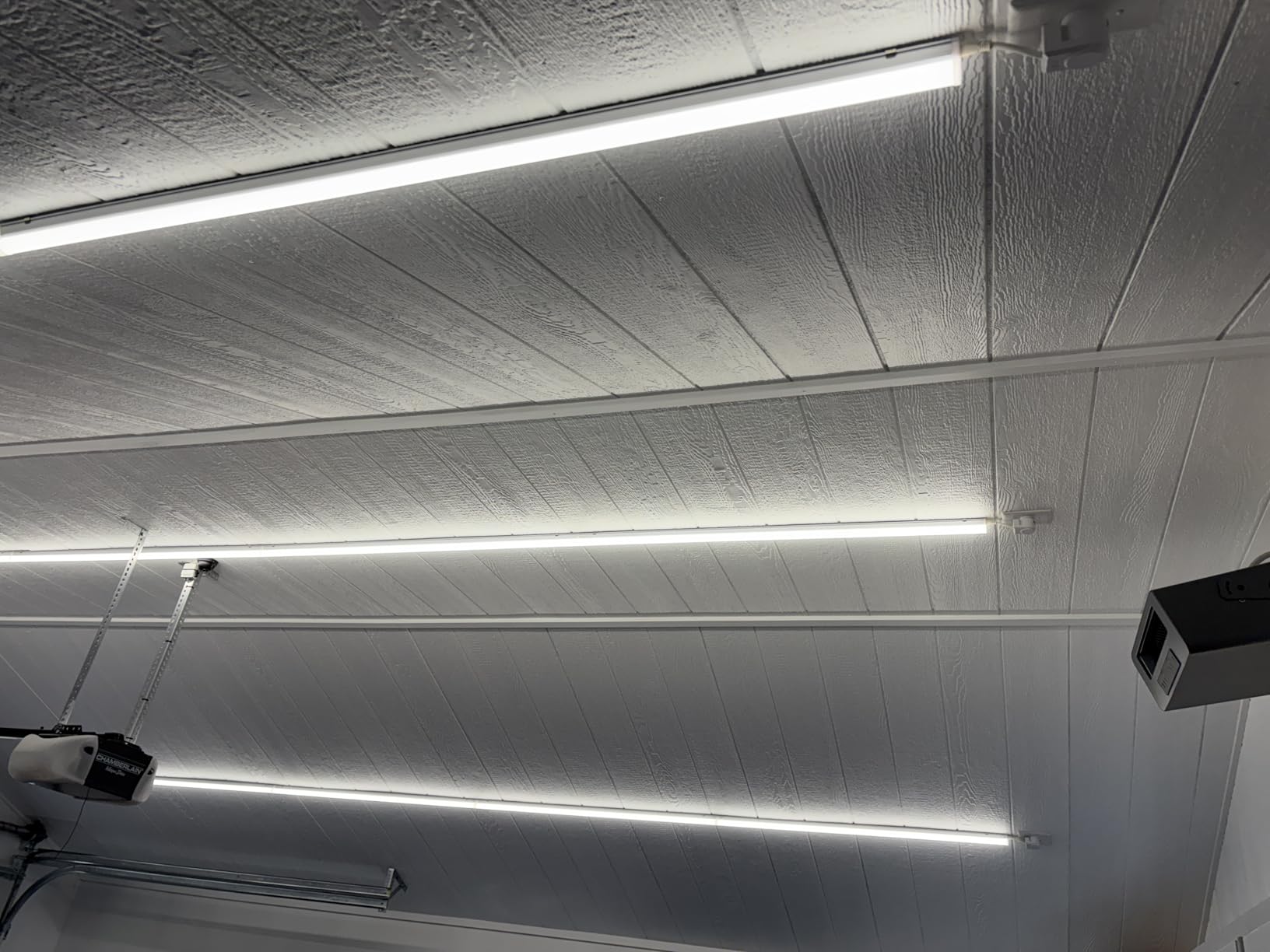 Barrina 12 Pack T5 LED Shop Light 4FT, 5000K Daylight White, 2200lm, 20W, Utility Linkable Lights for Workshop Garage Warehouse customer photo 2