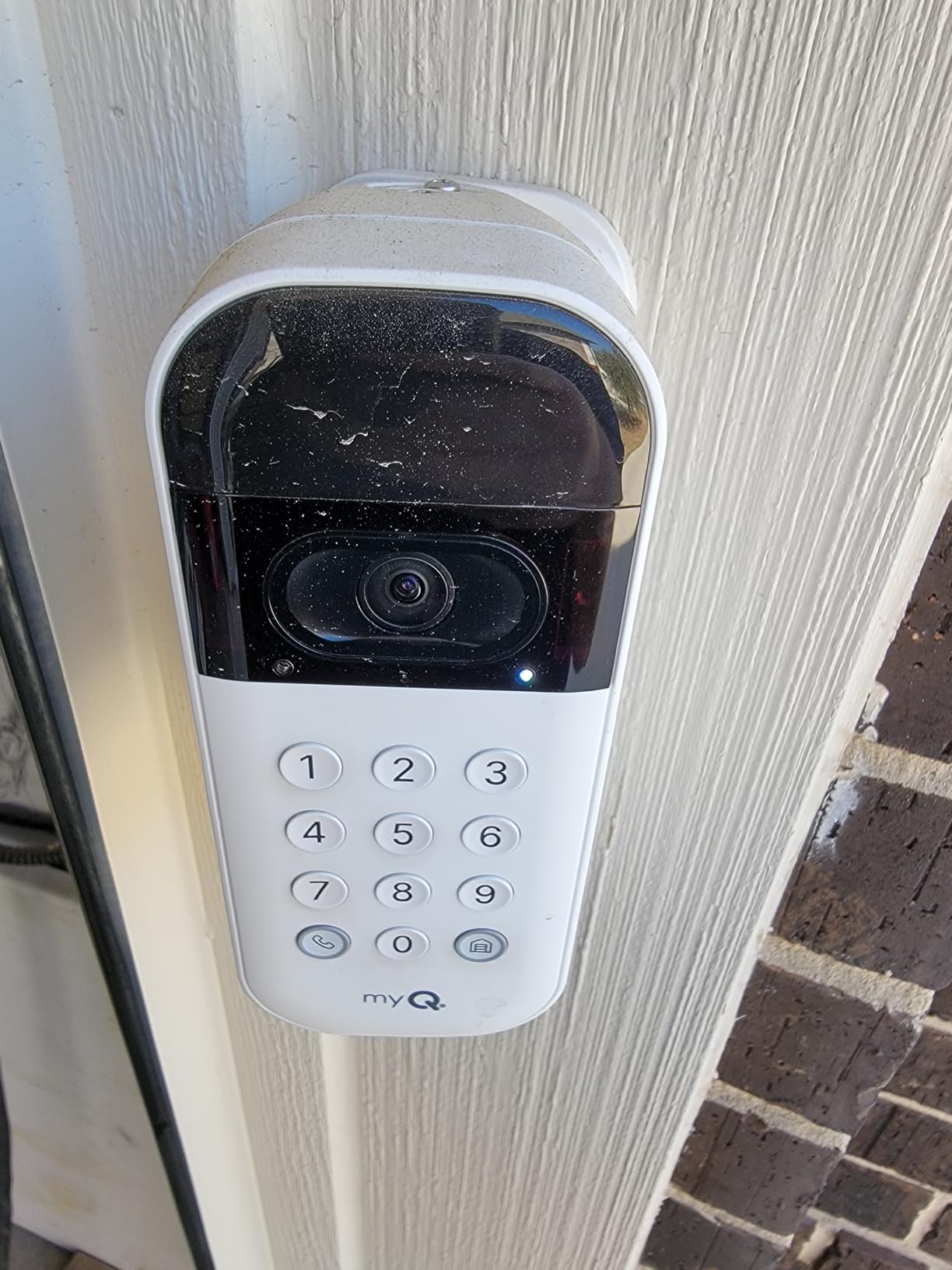 myQ Smart Garage Door Video Keypad with Wide-Angle Camera, Customizable PIN Codes, and Smartphone Control - Take Charge of Your Garage Access Works with Chamberlain, LiftMaster and Craftsman openers, White customer photo 2