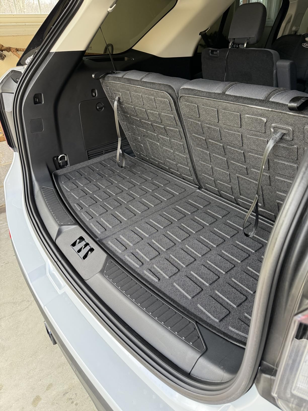 Rongtaod Cargo Mat Compatible with 2020-2025 2026 Ford Explorer 6&7 Passenger Cargo Liner Trunk Mat Back Seat Cover Protector Upgrade 2024 Explorer Accessories (Trunk Mat with Backrest Mat) customer photo 1