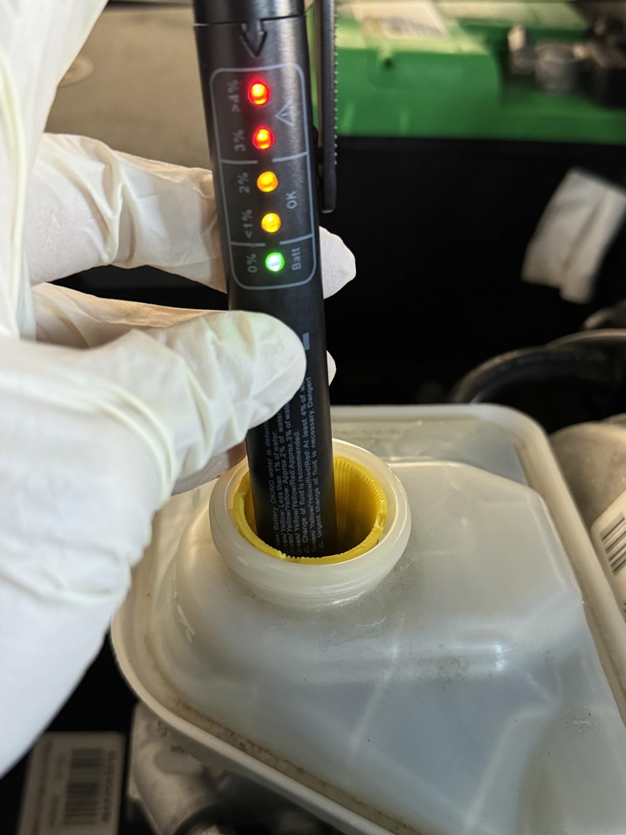 Brake Fluid Liquid Tester Pen,1PC DOT 3 DOT 4 DOT 5.1 Brake Fluid Liquid Tester Pen, Car Diagnostic Testing Tool with 5 LED Indicators, Hydraulic Fluid Liquid Oil Moisture Analyzer customer photo 1