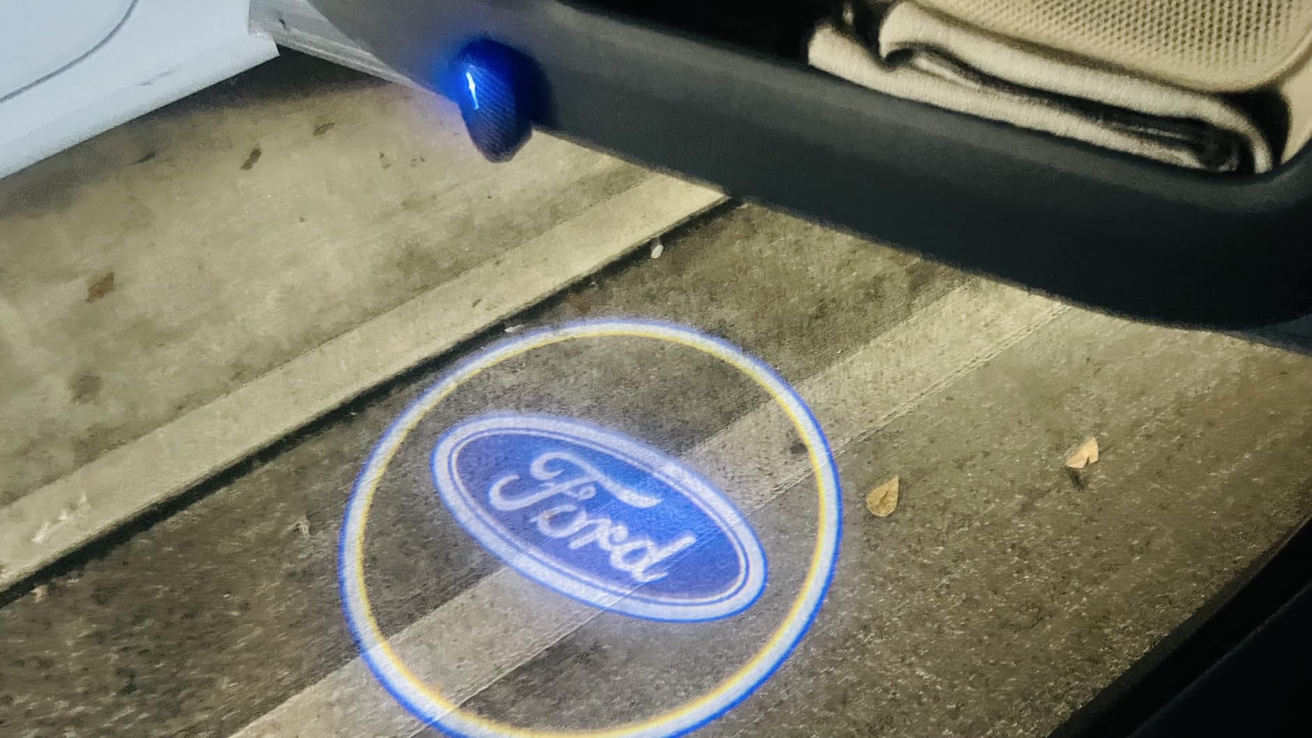 LOWEEY Car Door Lights, 2Pcs Car Door LED Logo Projector Lights, Rechargeable Wireless Car Step Courtesy Welcome Lights Shadow Ghost Lights Fit for All Cars customer photo 2