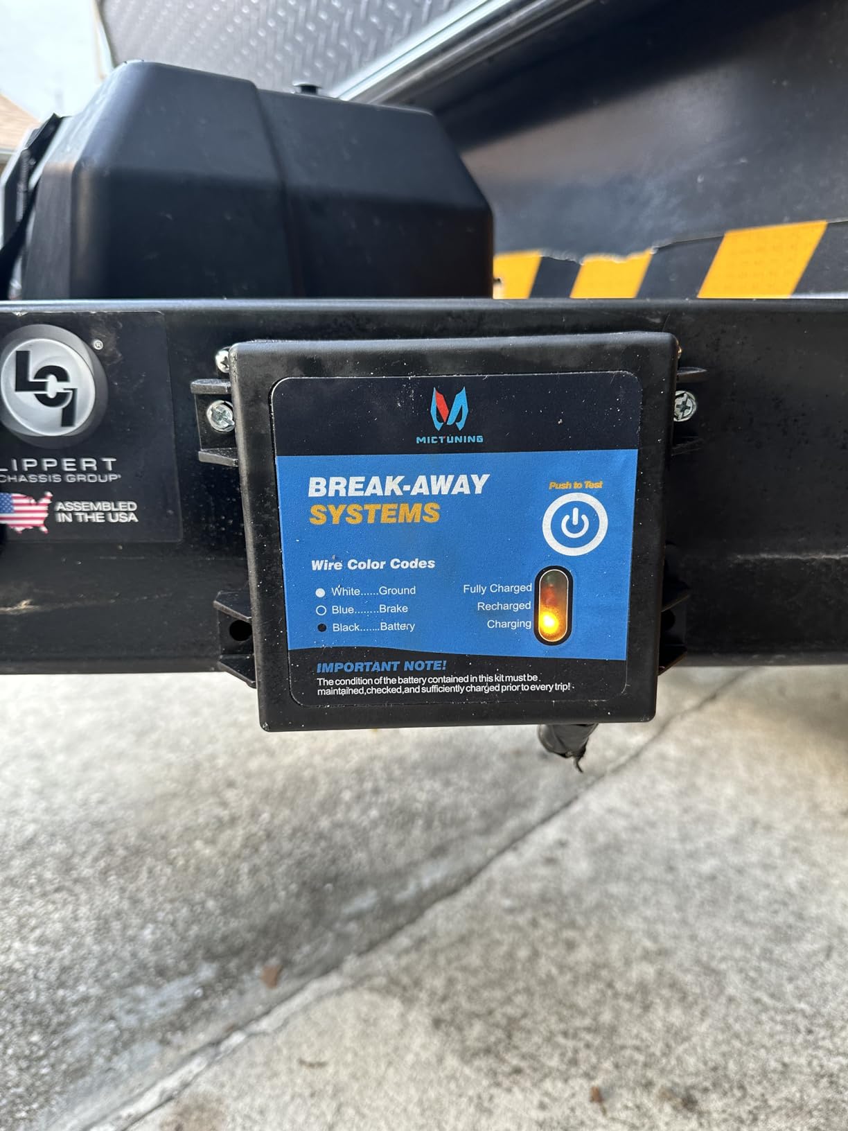 MICTUNING Trailer Brakes Breakaway Kit with Charger - 12V 5AH Brake kit Built-in Battery, LED Indicator, Waterproof Switch customer photo 2