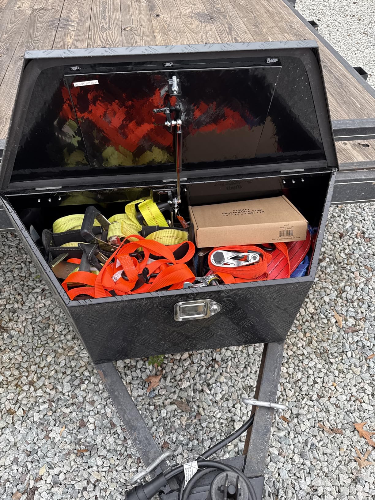 VEVOR Trailer Tongue Box, Heavy Duty Aluminum, 39 x 16.5 x 12, Black customer photo 2