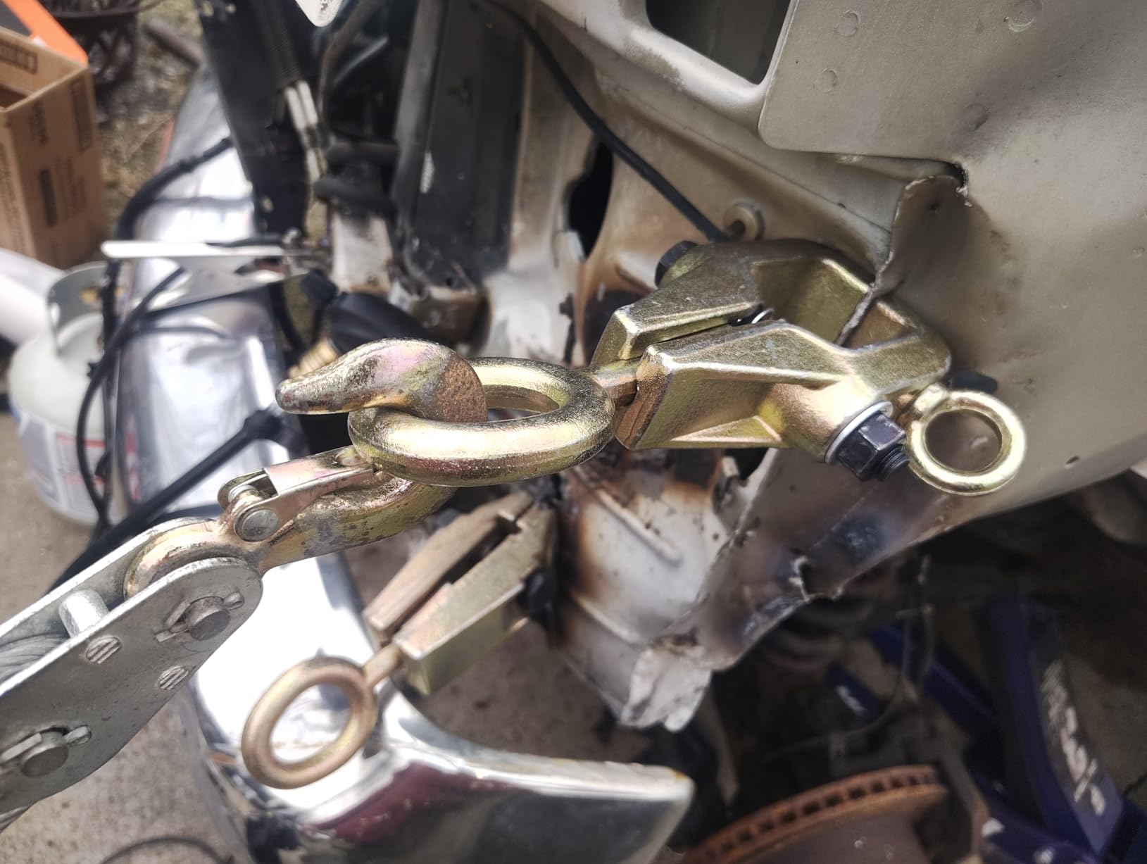 QWORK Auto Body Repair Pull Clamp, 5 Ton Top and Straight 2 Way Auto Body Clamps, Self Tightening Frame Pull Clamp customer photo 2