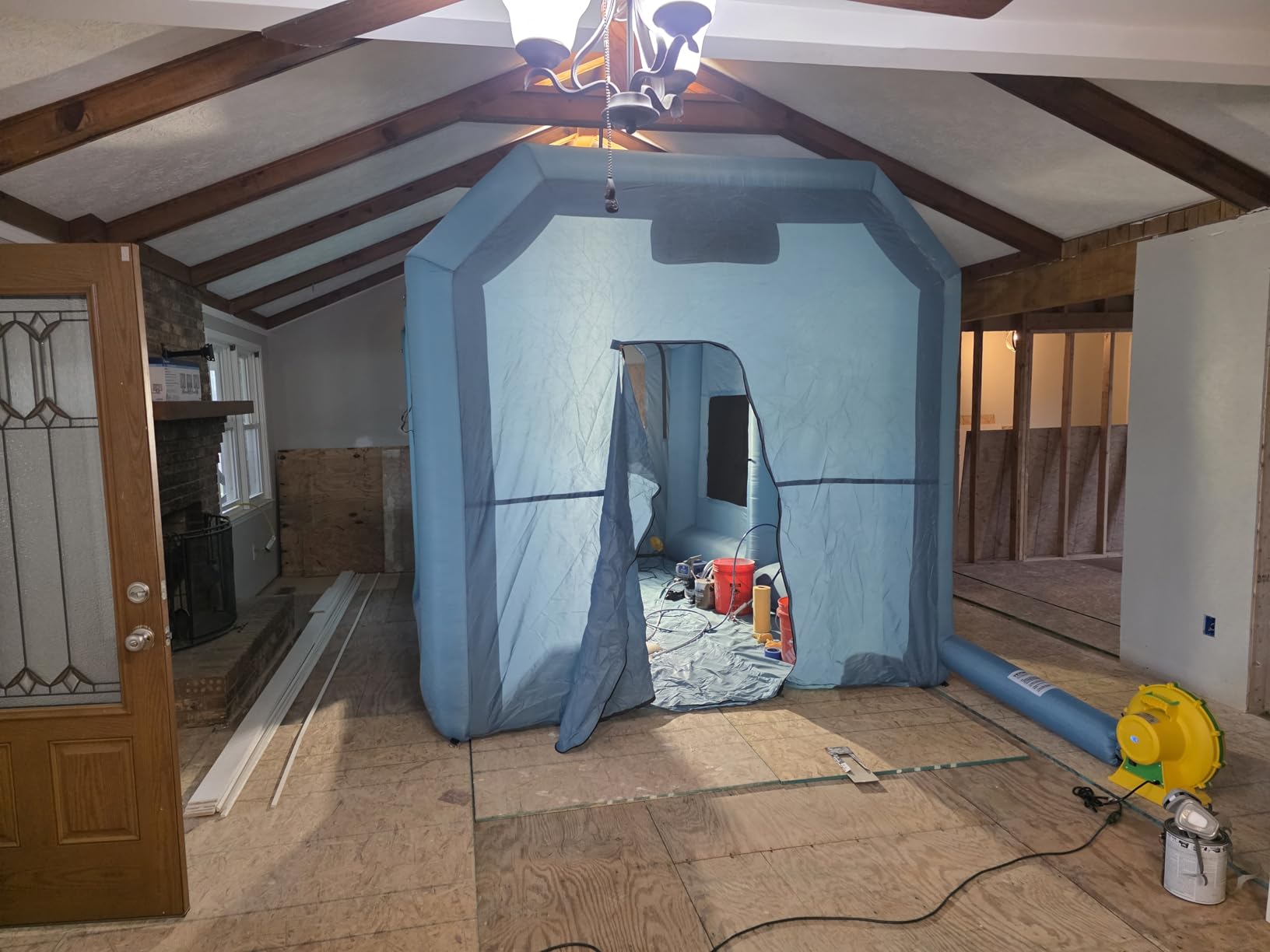 VEVOR Inflatable Paint Booth, 13x10x9ft Inflatable Spray Booth, 950W High Powerful Blower Spray Booth Tent customer photo 2