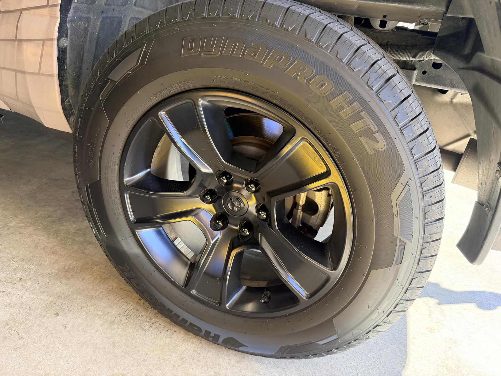 KSP 14X1.5 Black Lug Nuts Set for Silverado Sierra 6 Lug Stock Aluminum Rim, 24pcs Chrome OE Style Wheel LugNuts Compatible with Chevy GMC Ram Ford 14mmx1.5 Aftermarket&Factory Wheel, Rust Prevention customer photo 1