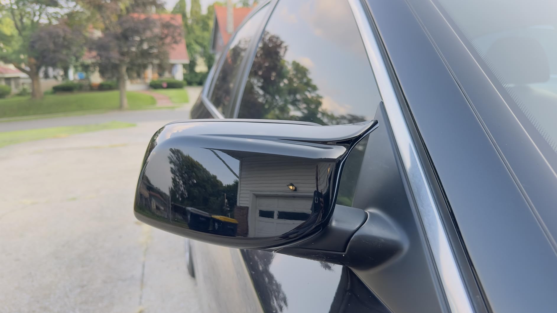 Sport Carbon Fiber Side Mirror Cover Caps Replacement for 2005-2010 BMW 5 Series E60 M5 545i 550i M6 E64 645Ci 630i 650i E63 Accessories Exterior Trim Parts Tuning Accesorios, 1 Pair customer photo 2