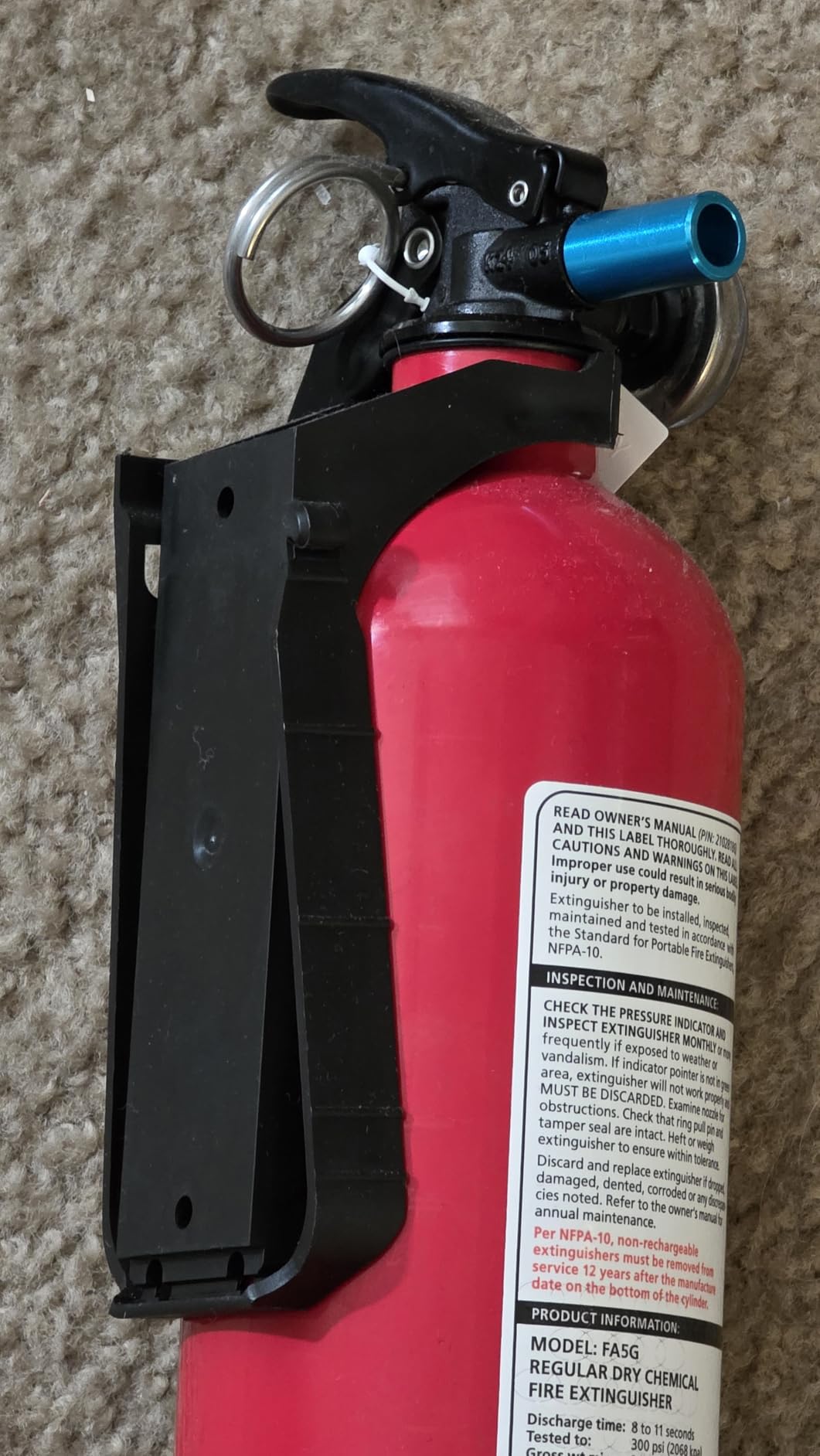 Kidde Basic Fire Extinguisher for Home, Office, Residential, Single-Use, 5BC customer photo 1