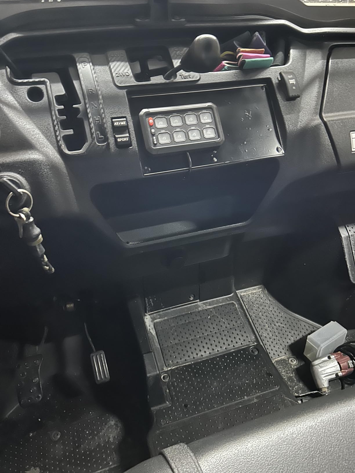 BUMBEE 8 Gang Switch Panel RGB 5-Level Brightness Switches, Multifunction Toggle Switch Box Circuit Control Relay Momentary, High Power 3 Silicone Button for Cart Car Truck SUV RV Offroad Marine customer photo 2